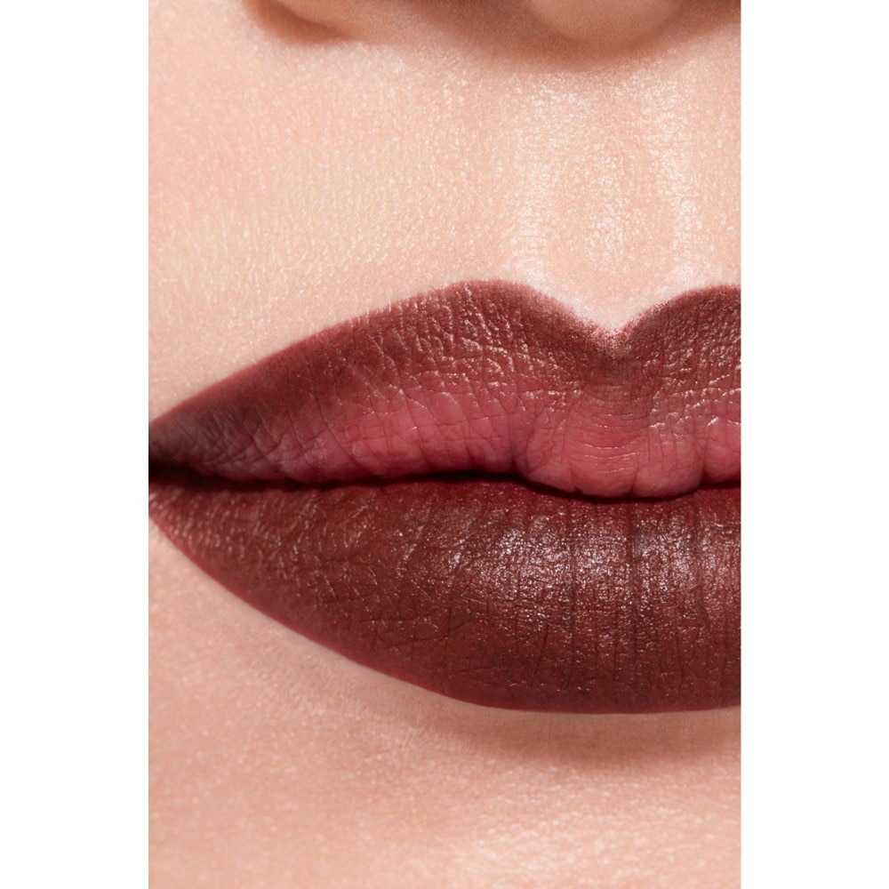 L&Aacute;PIZ CONTORNO DE LABIOS DE PRECISI&Oacute;N